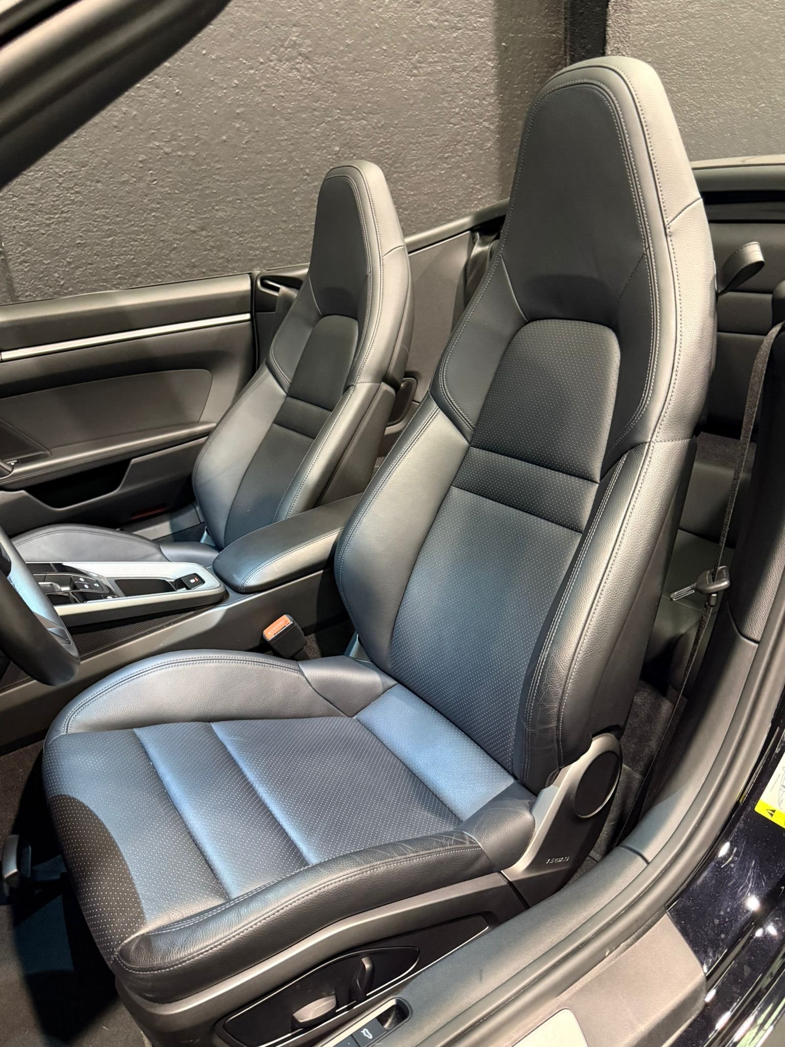 PORSCHE 911 carrera 4 cabrio