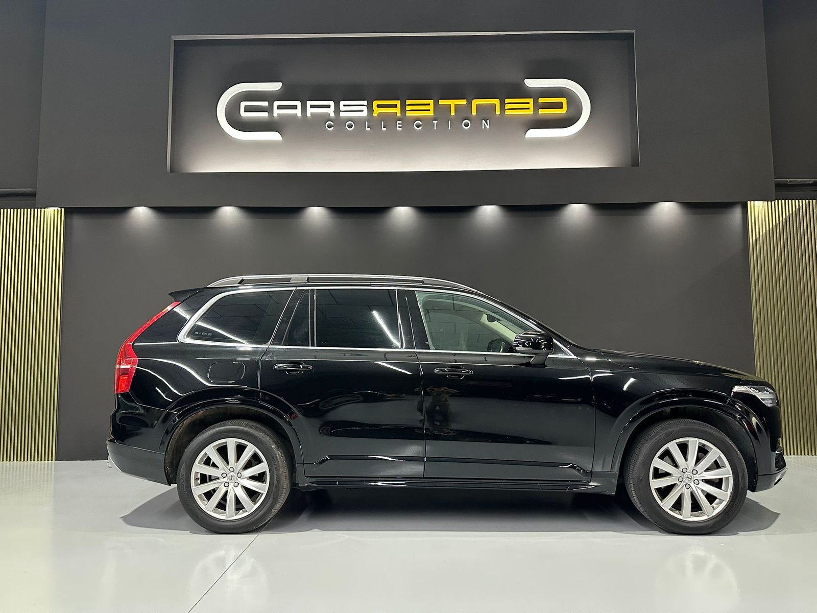 VOLVO xc90 2.0 D5 AWD Momentum Auto