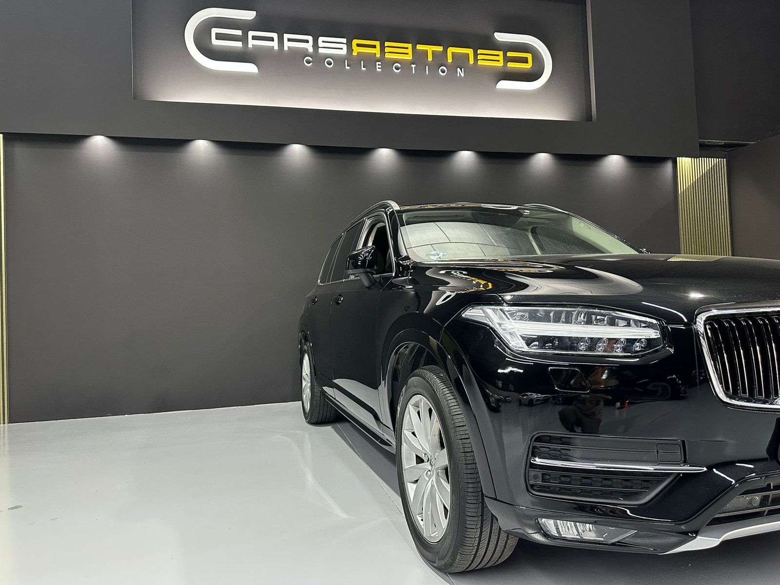 VOLVO xc90 2.0 D5 AWD Momentum Auto
