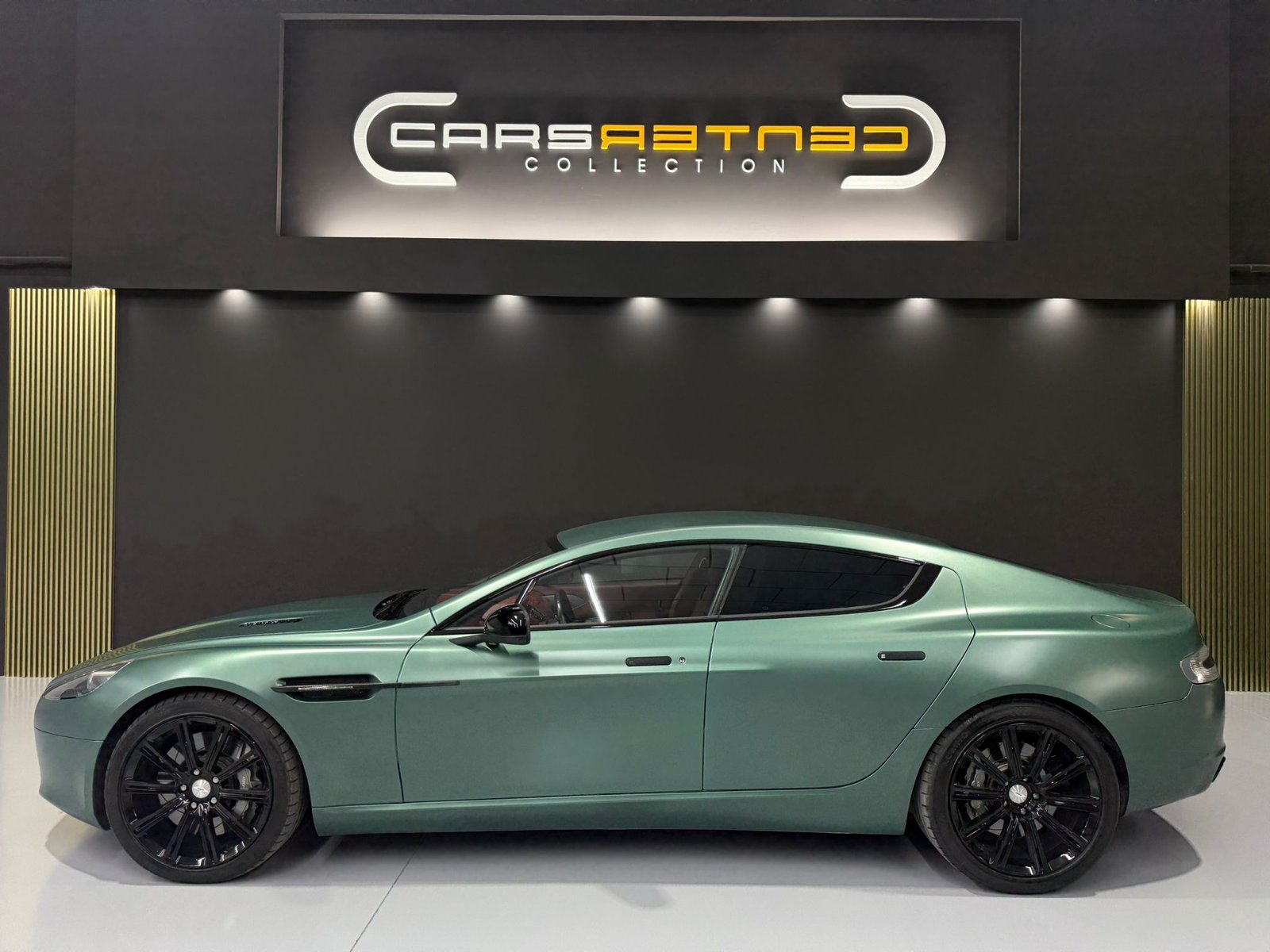 ASTON MARTIN RAPIDE V12