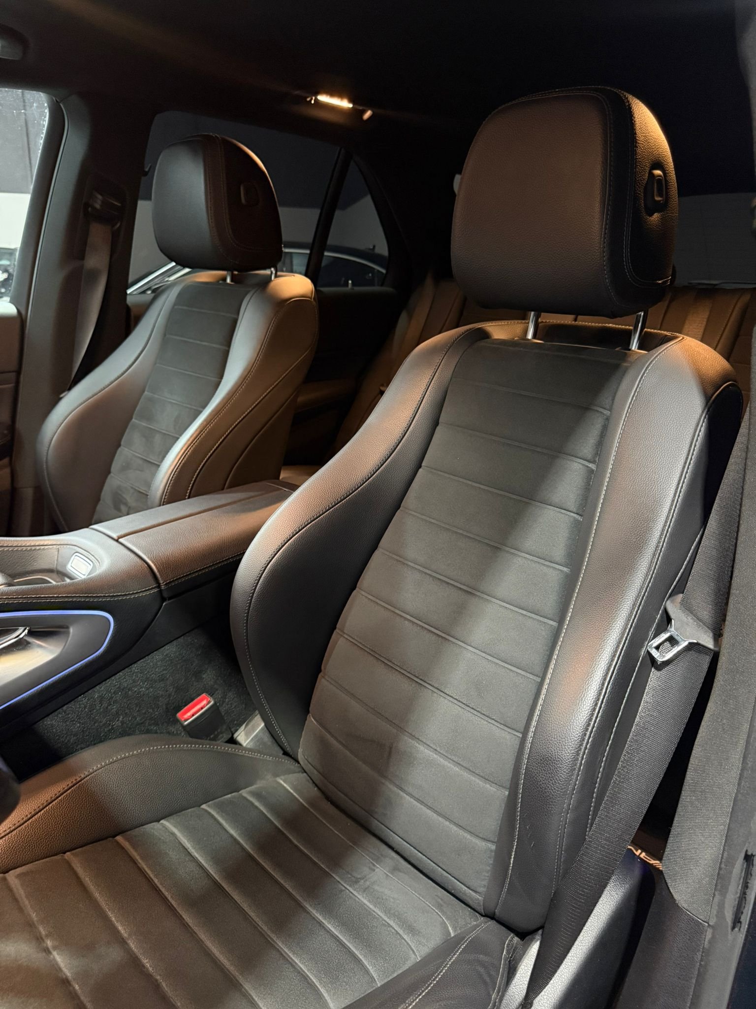 MERCEDES-BENZ GLE 300 D AMG 4 MATIC