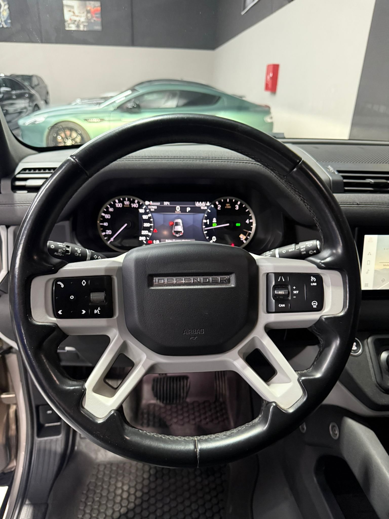LAND-ROVER DEFENDER 110 3.0D l6 MHEV HSE AWD Aut. 200