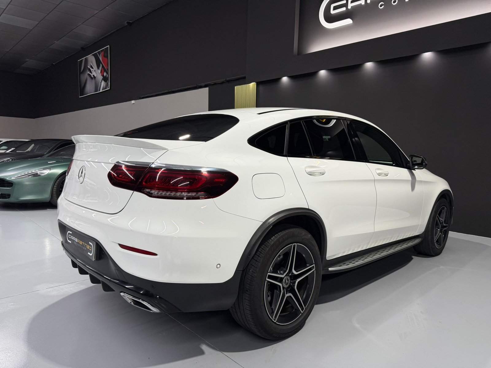 MERCEDES-BENZ 300 D 4MATIC
