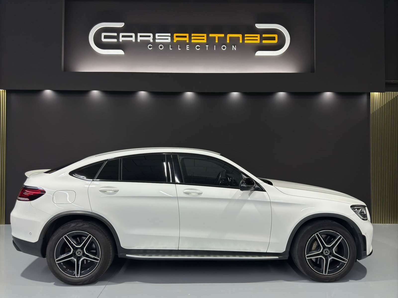 MERCEDES-BENZ 300 D 4MATIC
