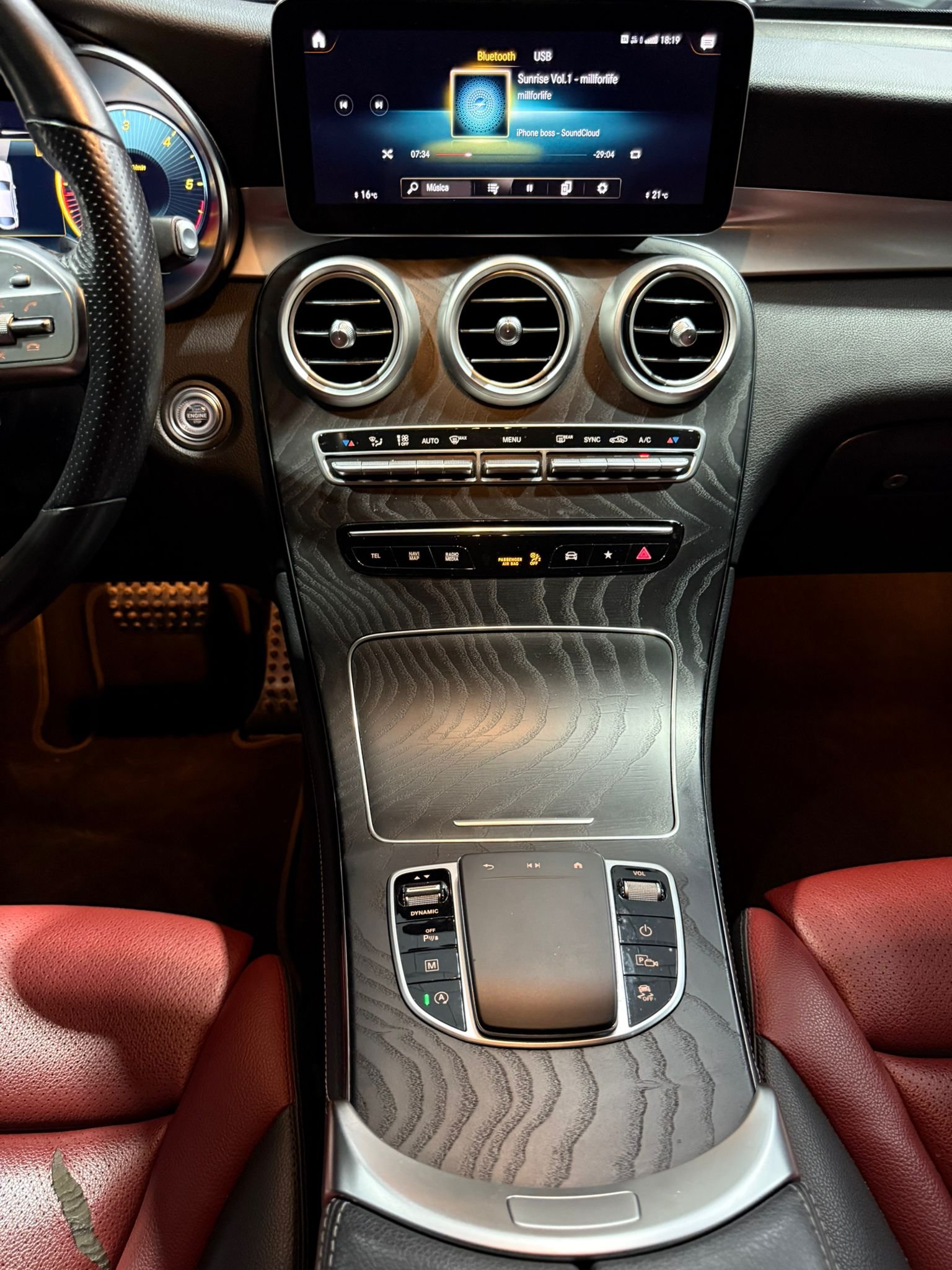 MERCEDES-BENZ 300 D 4MATIC