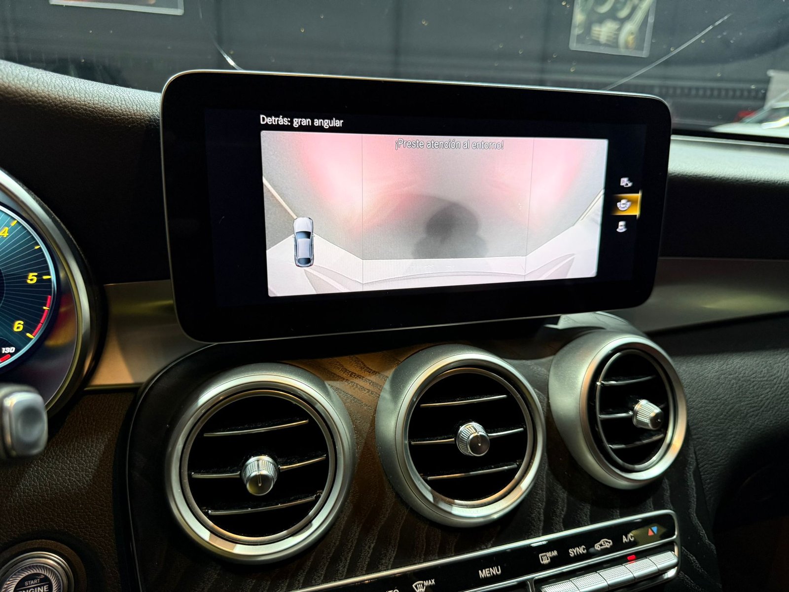 MERCEDES-BENZ 300 D 4MATIC