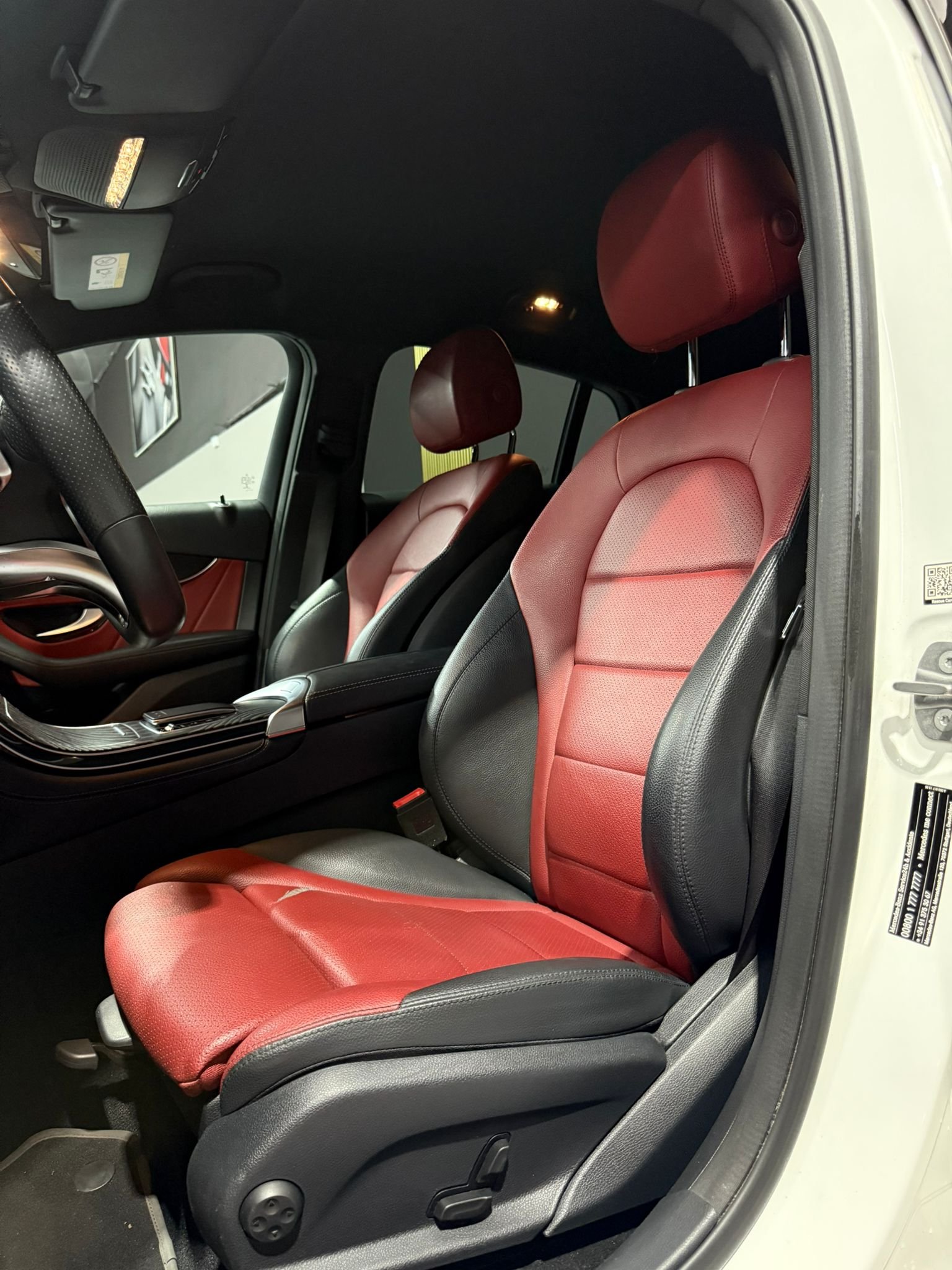 MERCEDES-BENZ 300 D 4MATIC