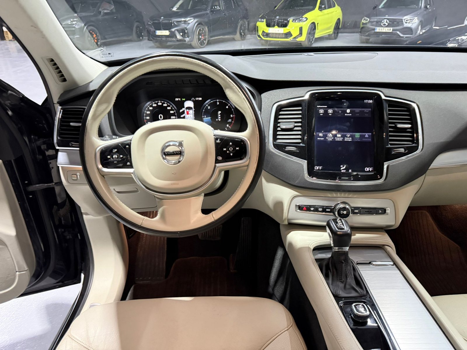 VOLVO xc90 2.0 D5 AWD Momentum Auto