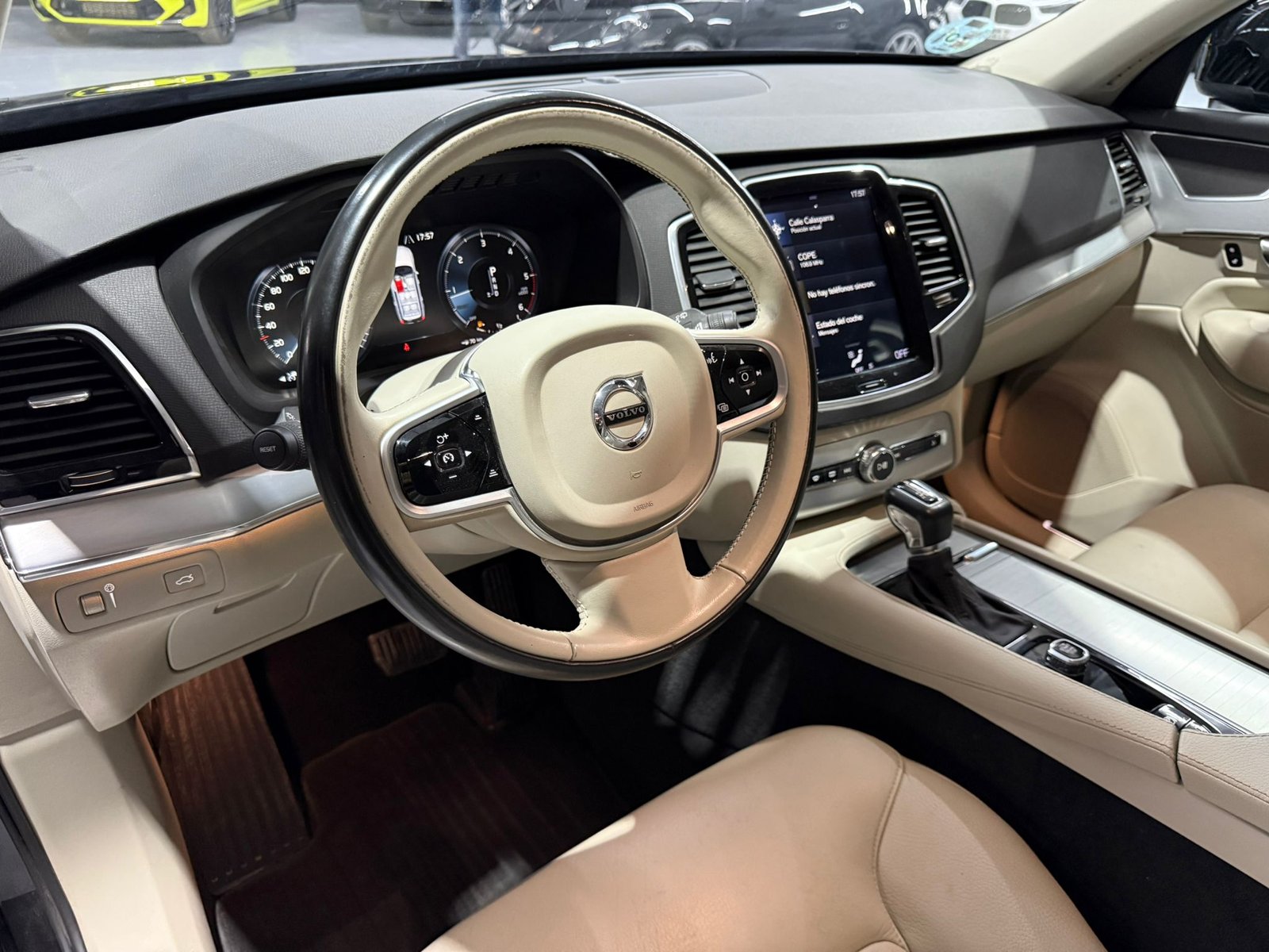 VOLVO xc90 2.0 D5 AWD Momentum Auto