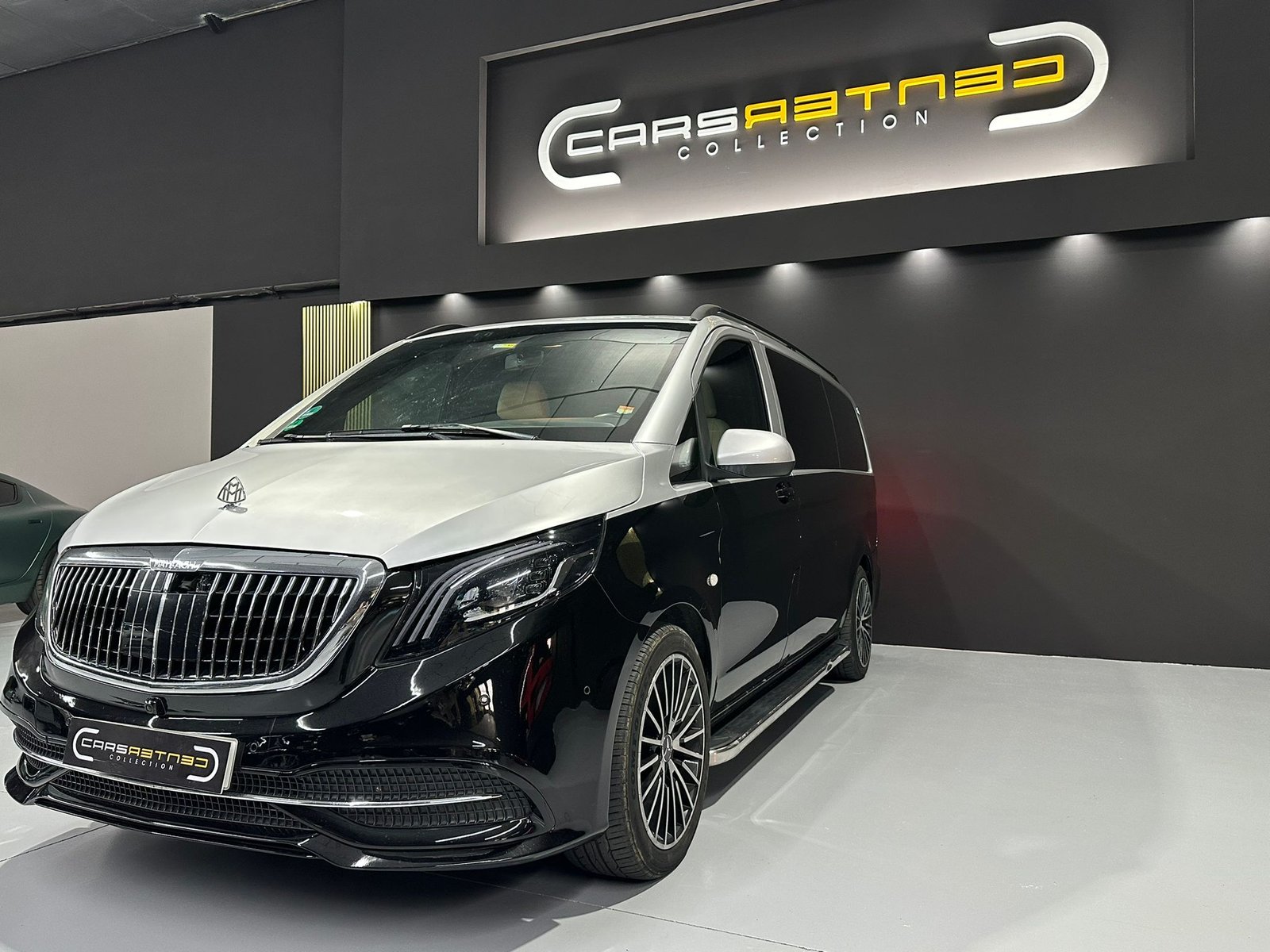 MERCEDES-BENZ TOURER MAYBACH PACK