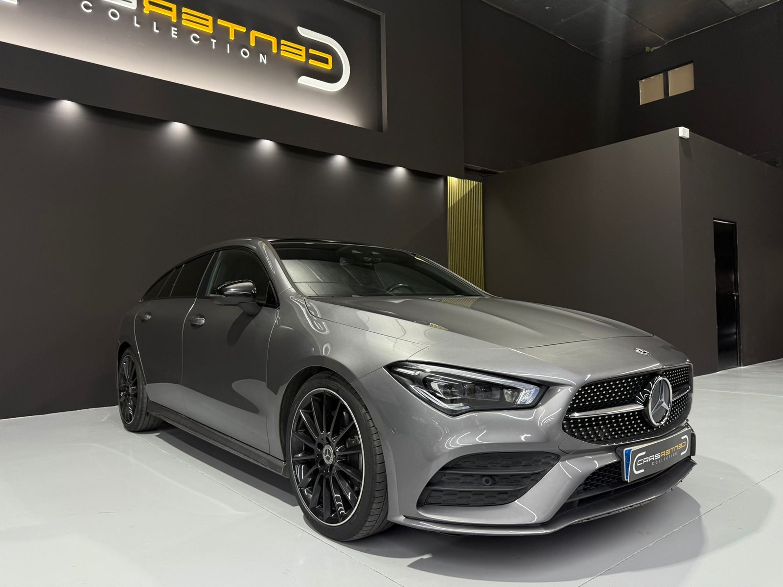 MERCEDES-BENZ 200D SHOOTING BRAKE