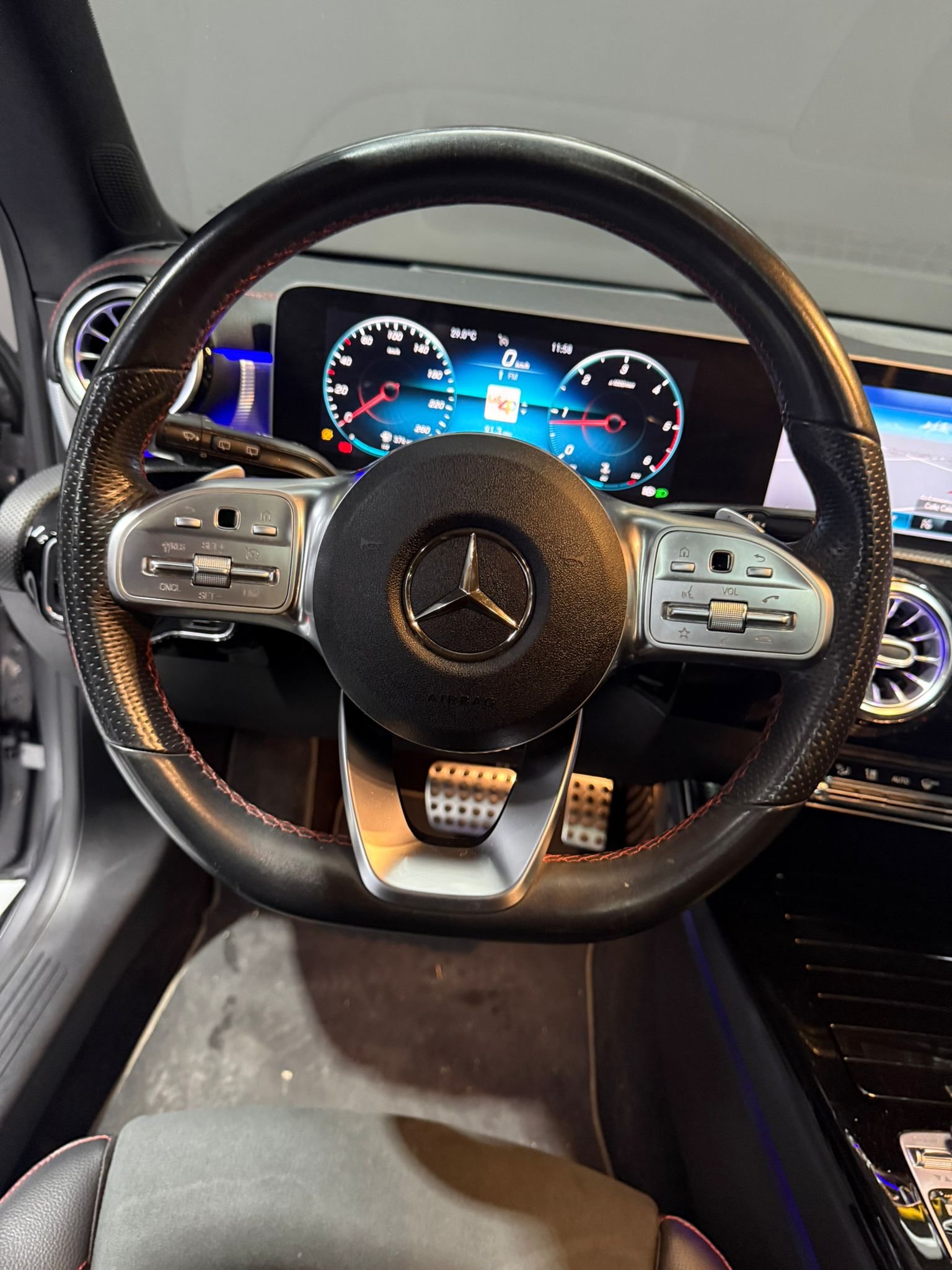 MERCEDES-BENZ 200D SHOOTING BRAKE