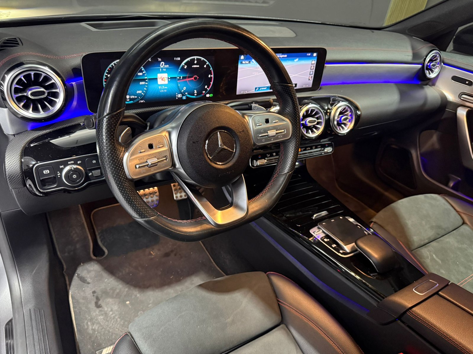 MERCEDES-BENZ 200D SHOOTING BRAKE