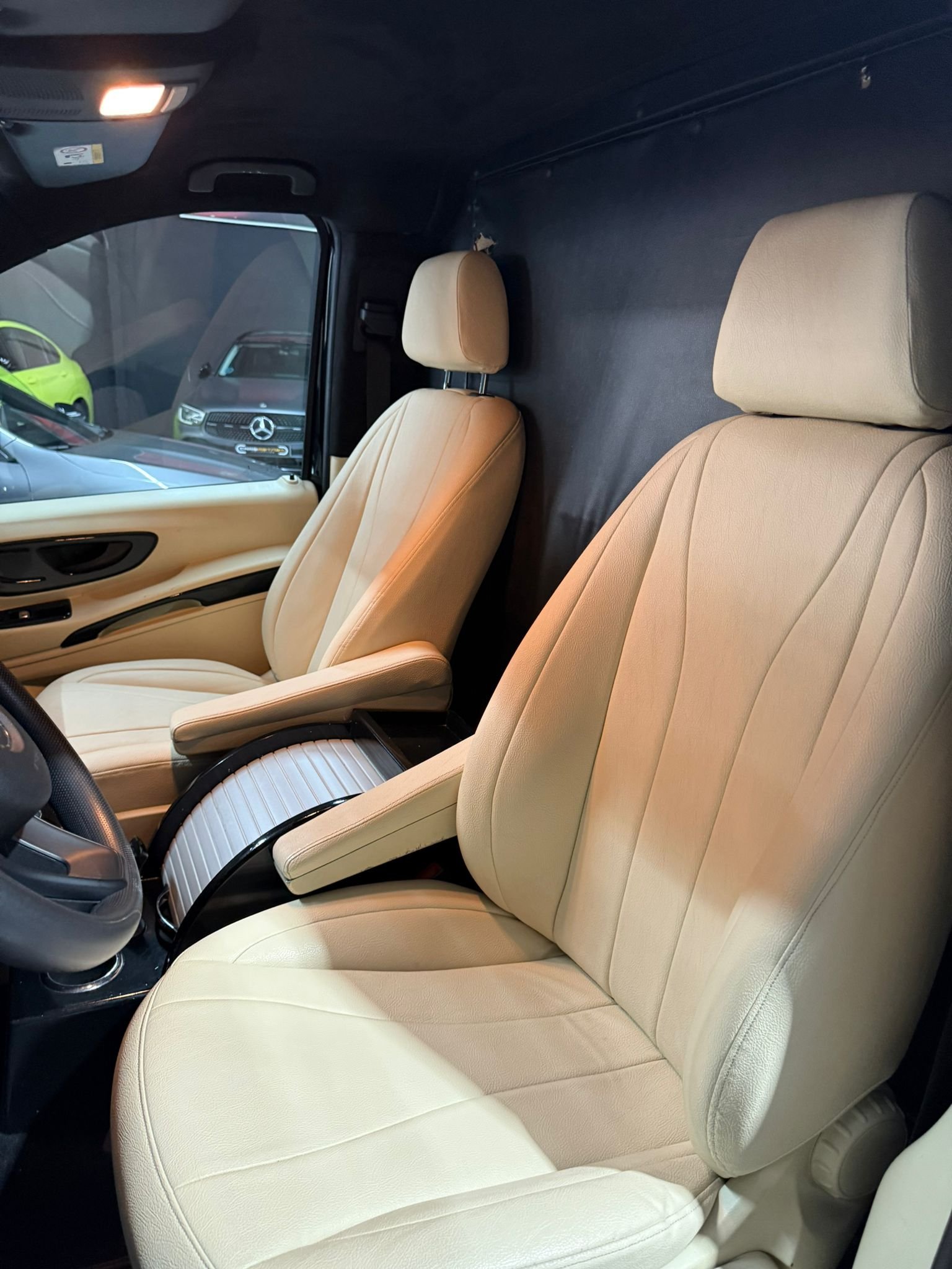MERCEDES-BENZ TOURER MAYBACH PACK