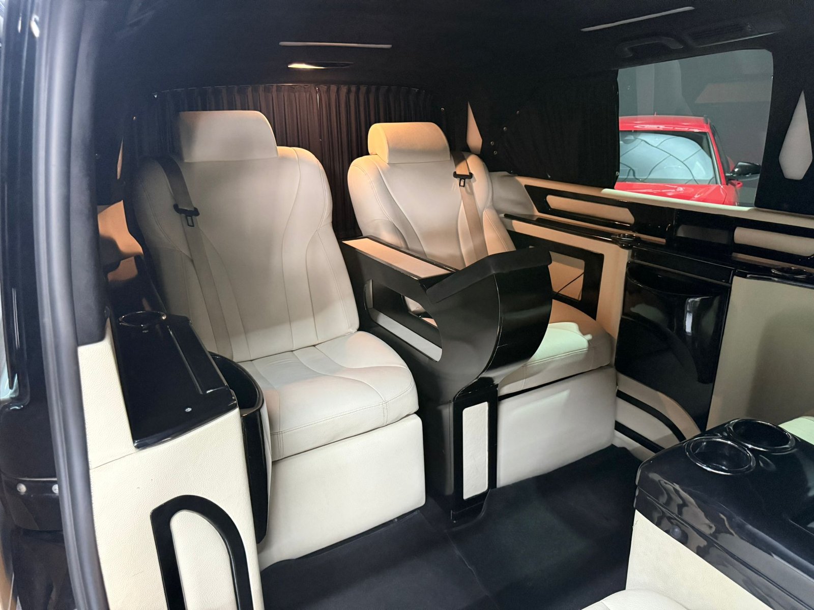 MERCEDES-BENZ TOURER MAYBACH PACK