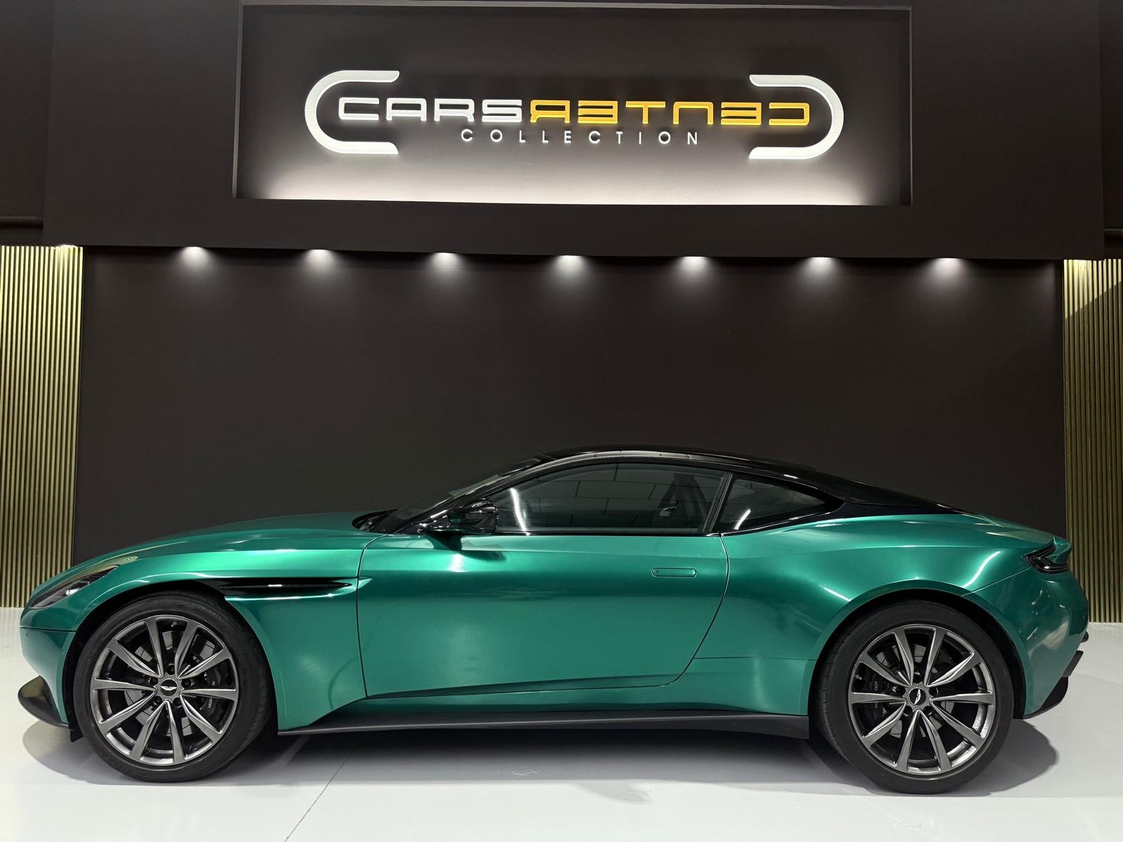 ASTON MARTIN DB11