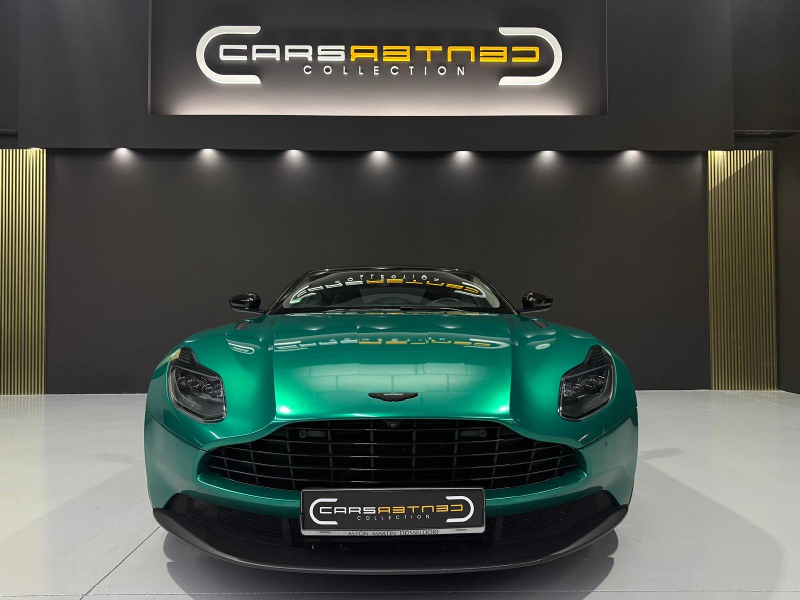 ASTON MARTIN DB11