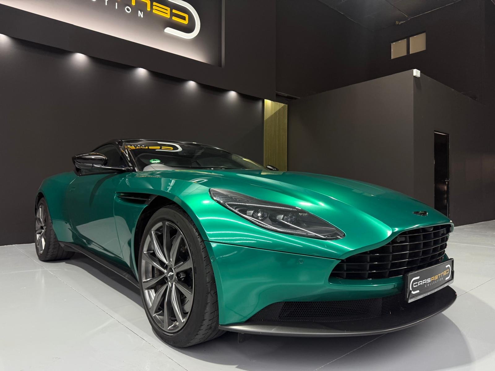 ASTON MARTIN DB11