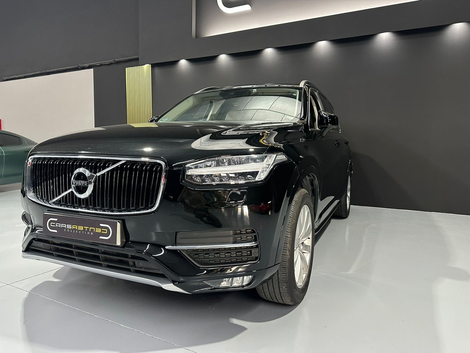VOLVO xc90 2.0 D5 AWD Momentum Auto