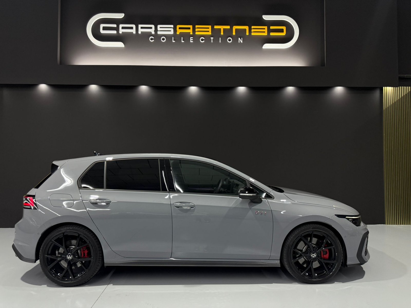 VOLKSWAGEN GOLF GTI 2.0 TSI DSG