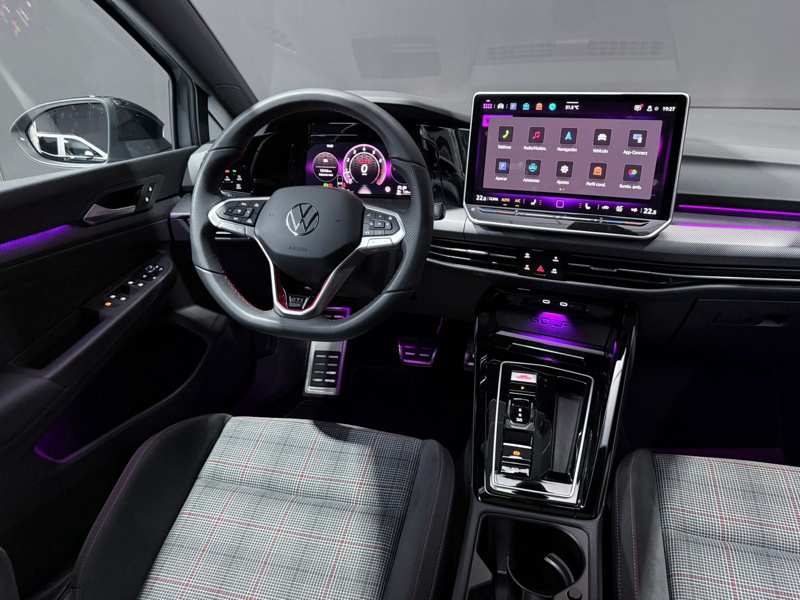 VOLKSWAGEN GOLF GTI 2.0 TSI DSG