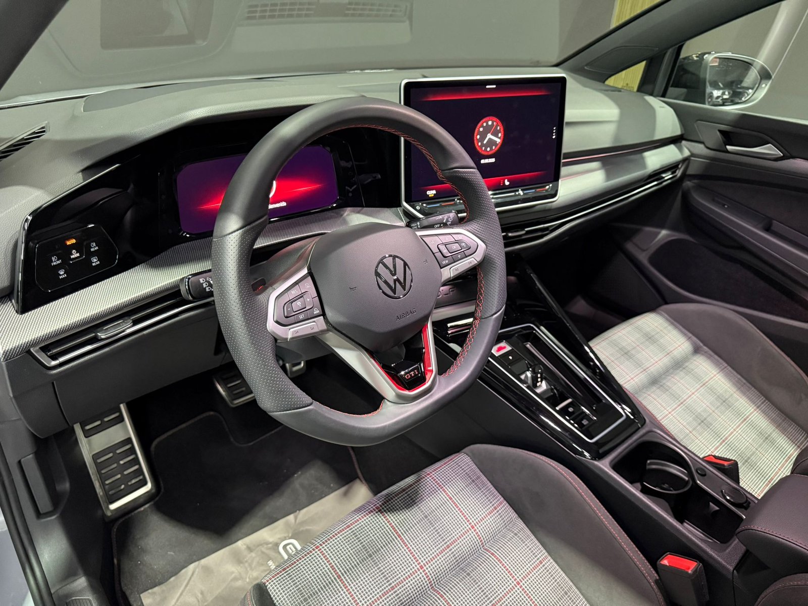 VOLKSWAGEN GOLF GTI 2.0 TSI DSG