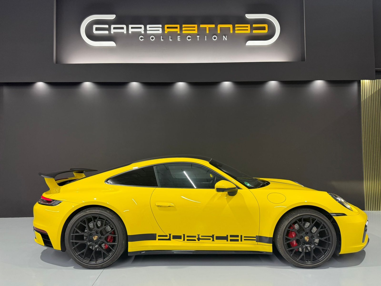 PORSCHE 911 992 carrera S