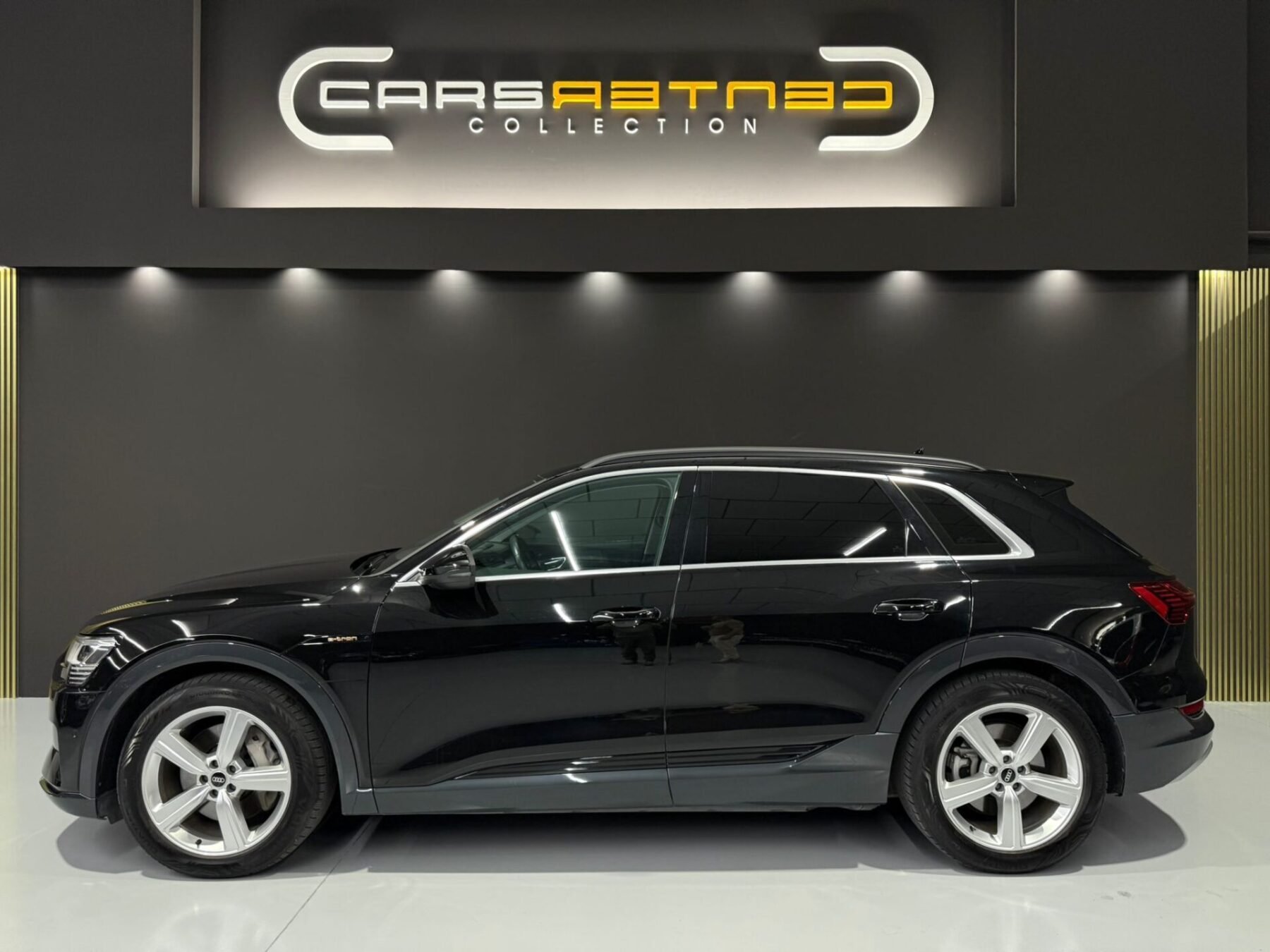 AUDI e-tron Advanced 50 quattro