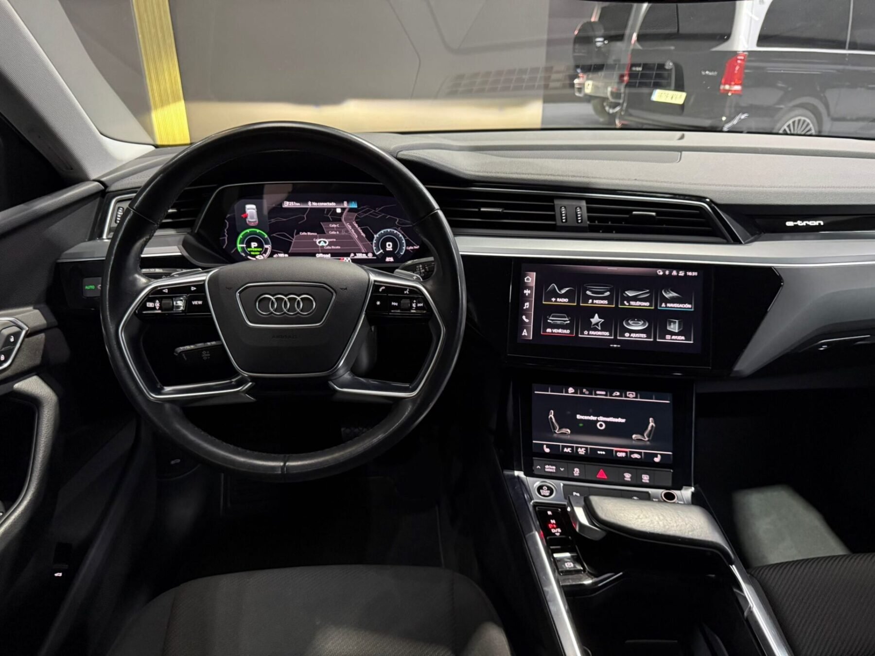 AUDI e-tron Advanced 50 quattro