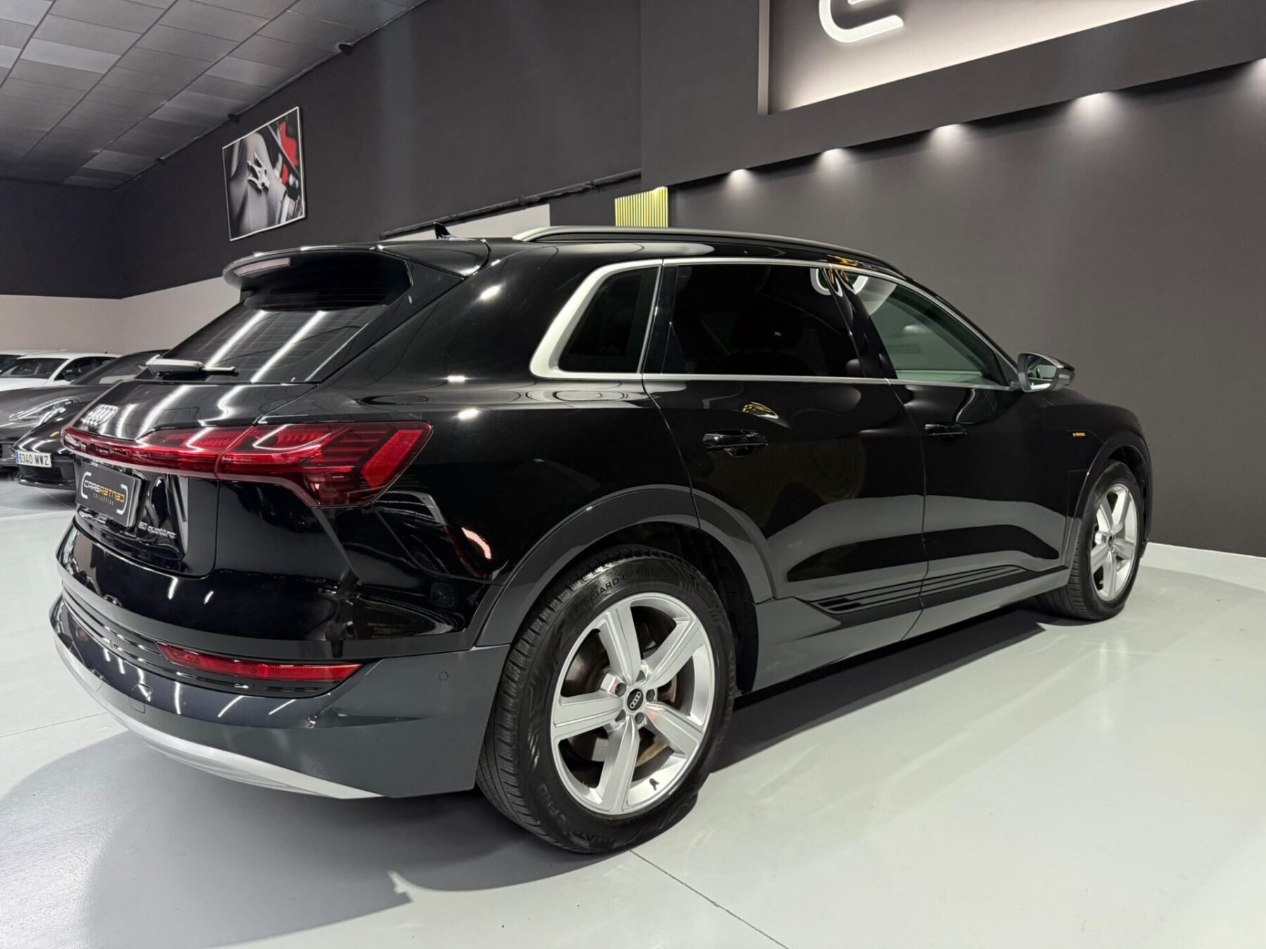 AUDI e-tron Advanced 50 quattro