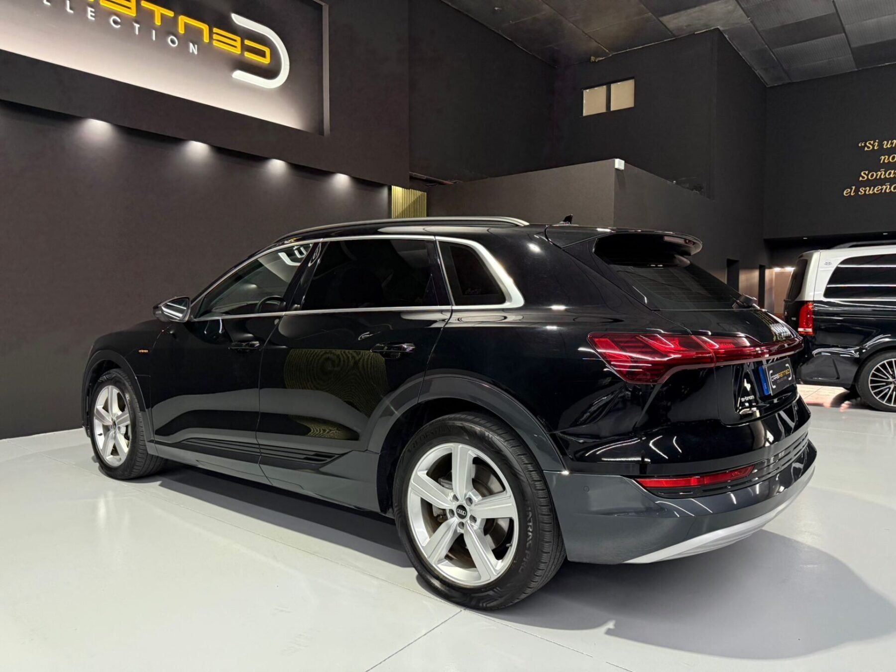 AUDI e-tron Advanced 50 quattro
