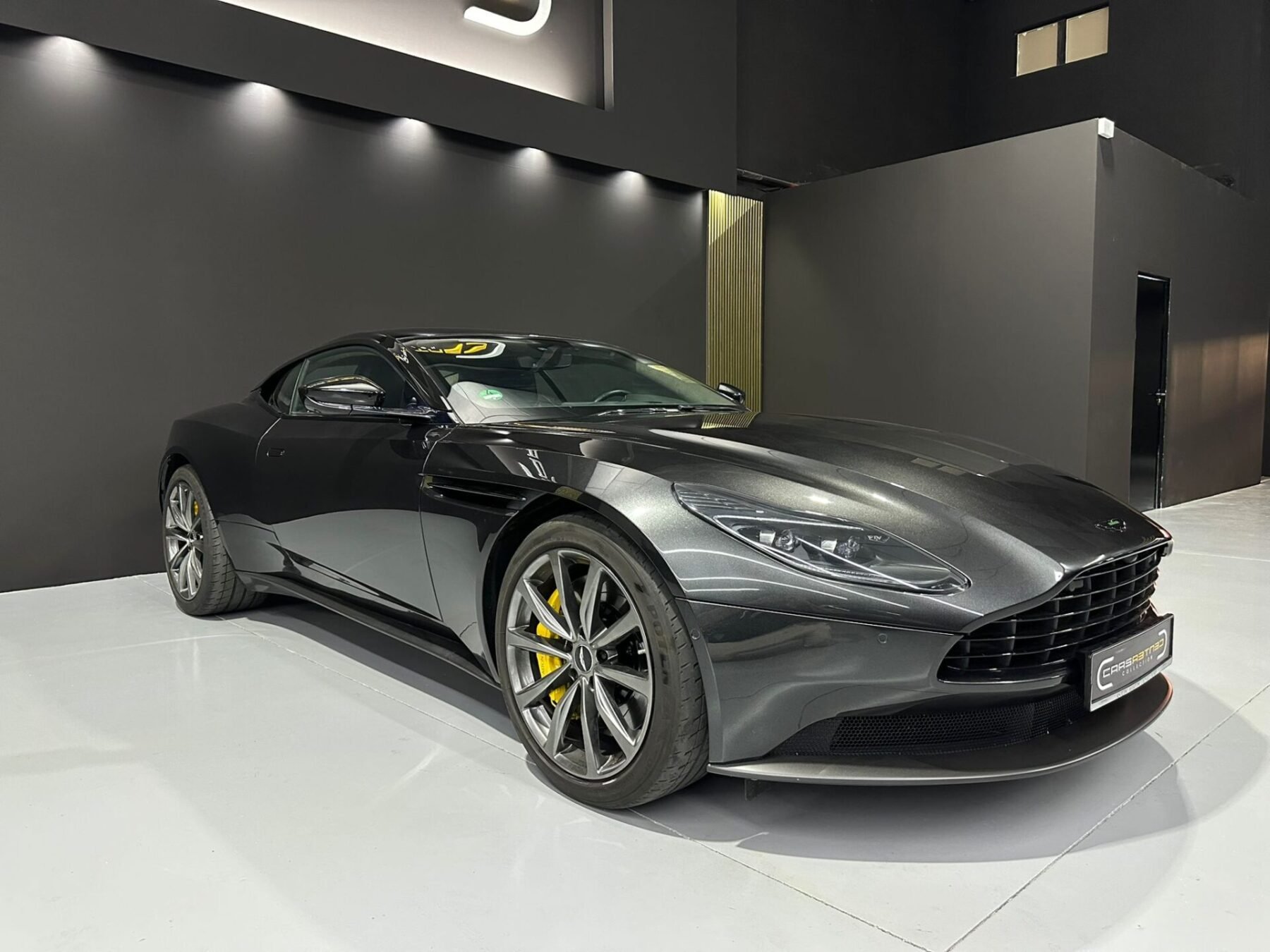 ASTON MARTIN DB11  4.0 V8