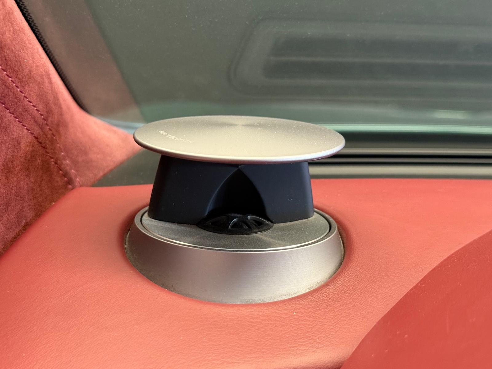 ASTON MARTIN RAPIDE v12