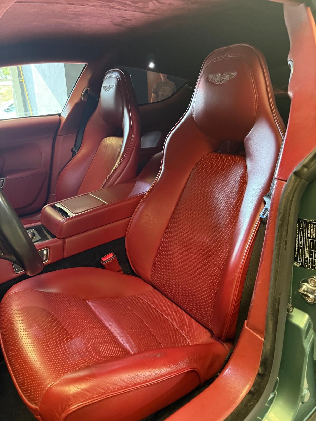 ASTON MARTIN RAPIDE v12