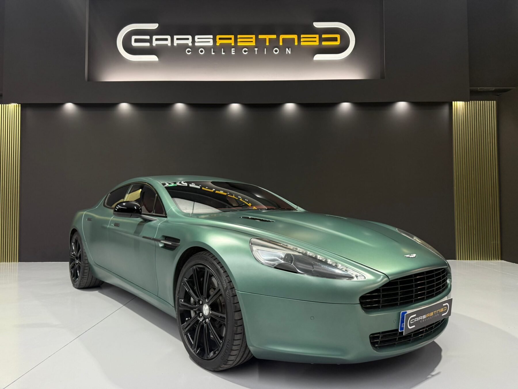 ASTON MARTIN RAPIDE v12