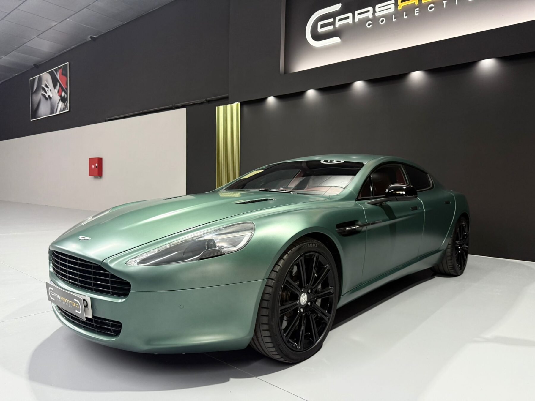 ASTON MARTIN RAPIDE v12