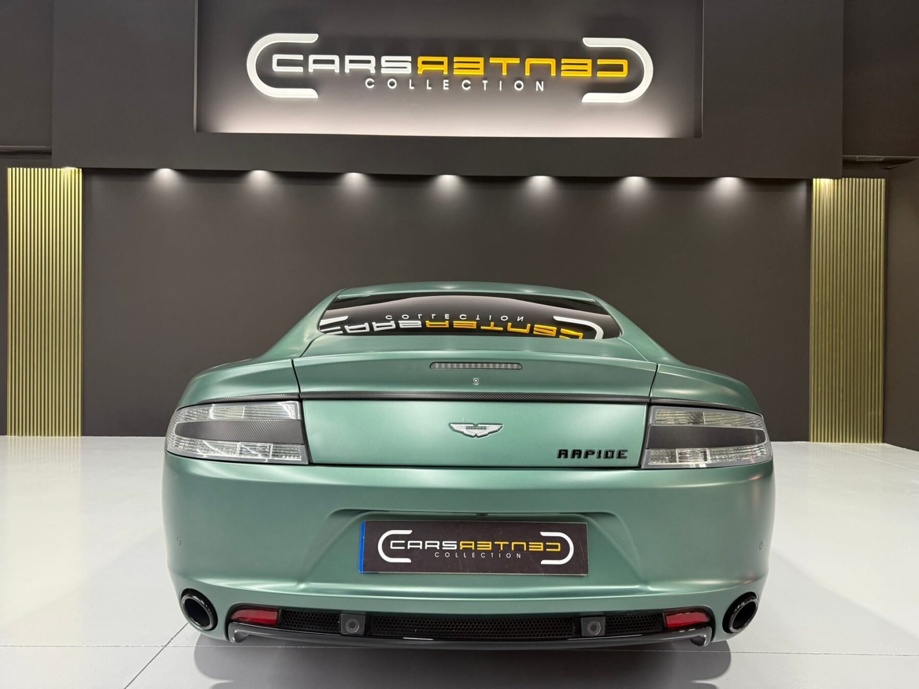 ASTON MARTIN RAPIDE v12