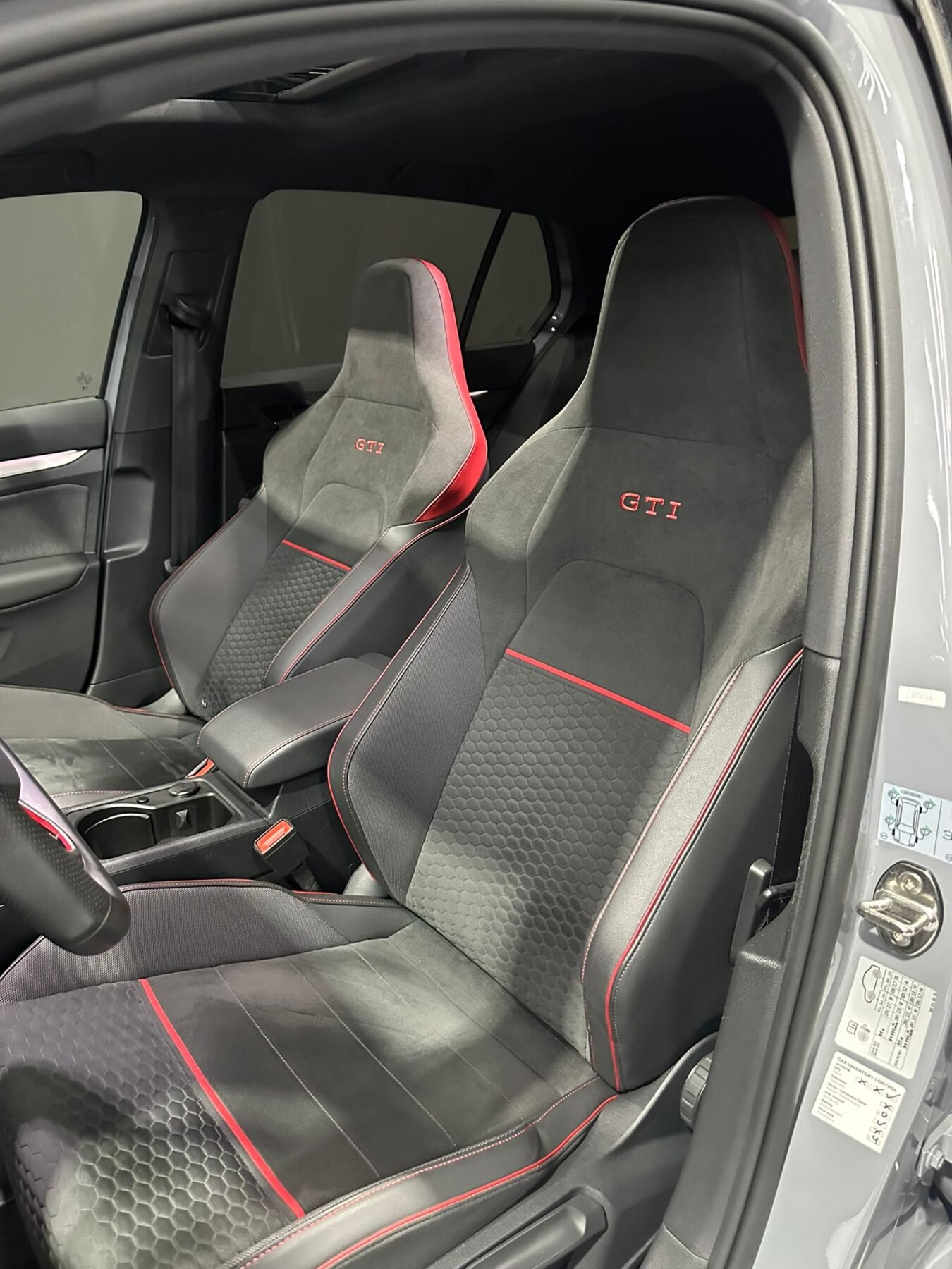 VOLKSWAGEN GOLF GTI CLUBSPORT 