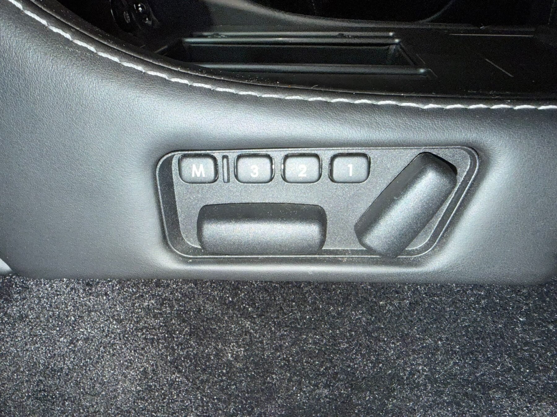 ASTON MARTIN VANTAGE V8 V8 SPORTSHIFT