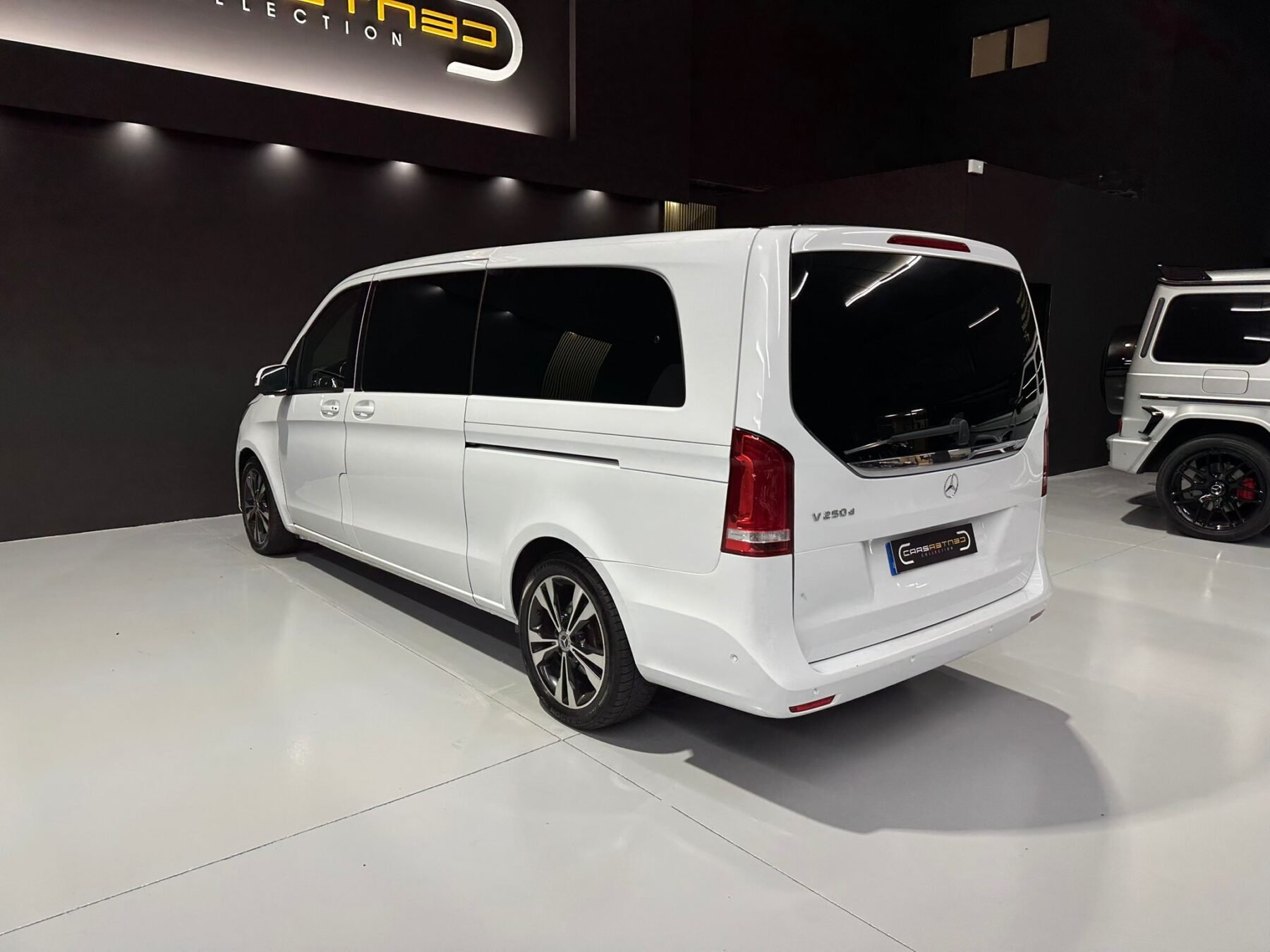 MERCEDES-BENZ V V250