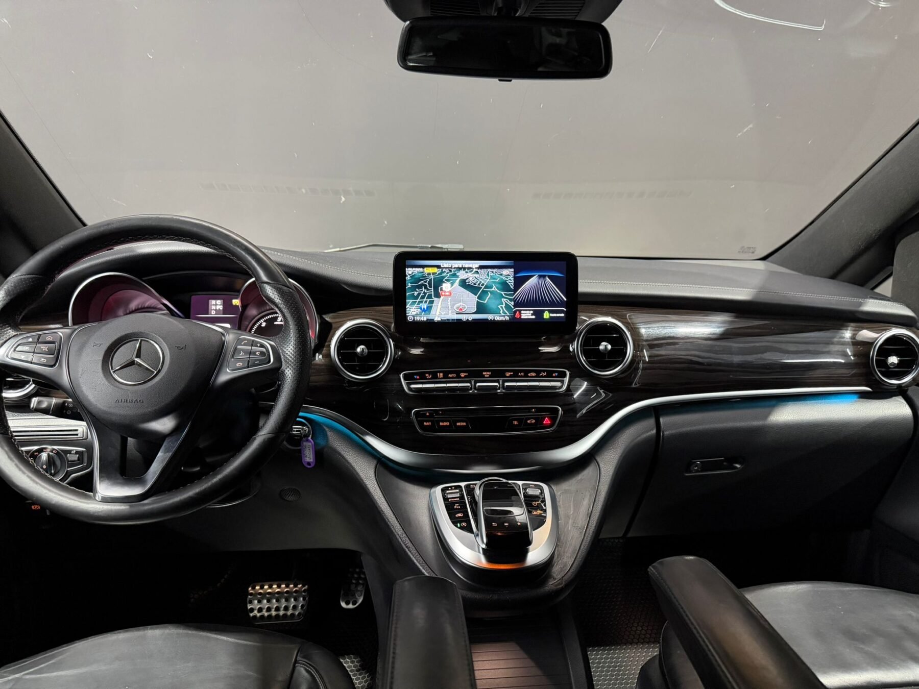 MERCEDES-BENZ V V250