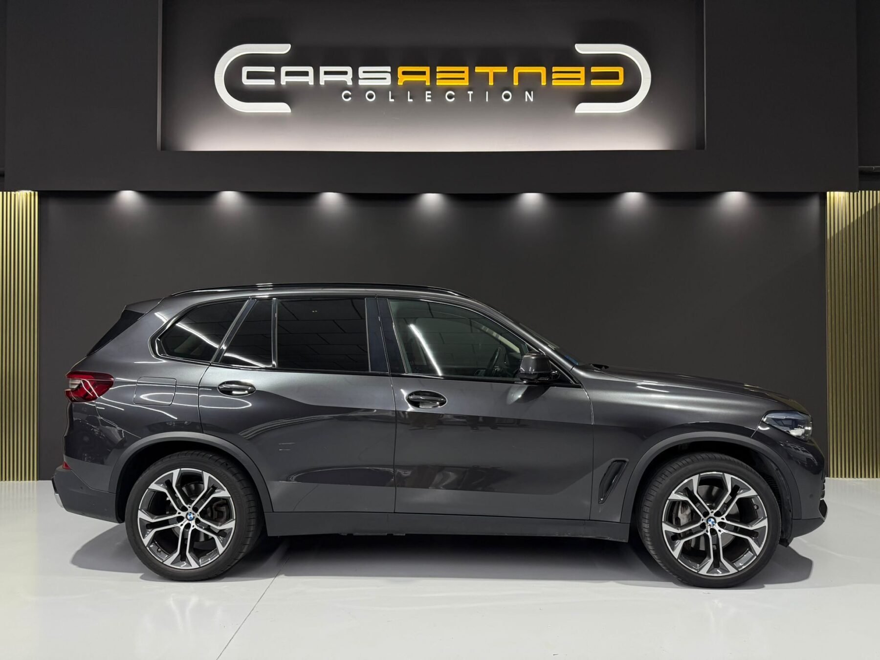 BMW X5 45E