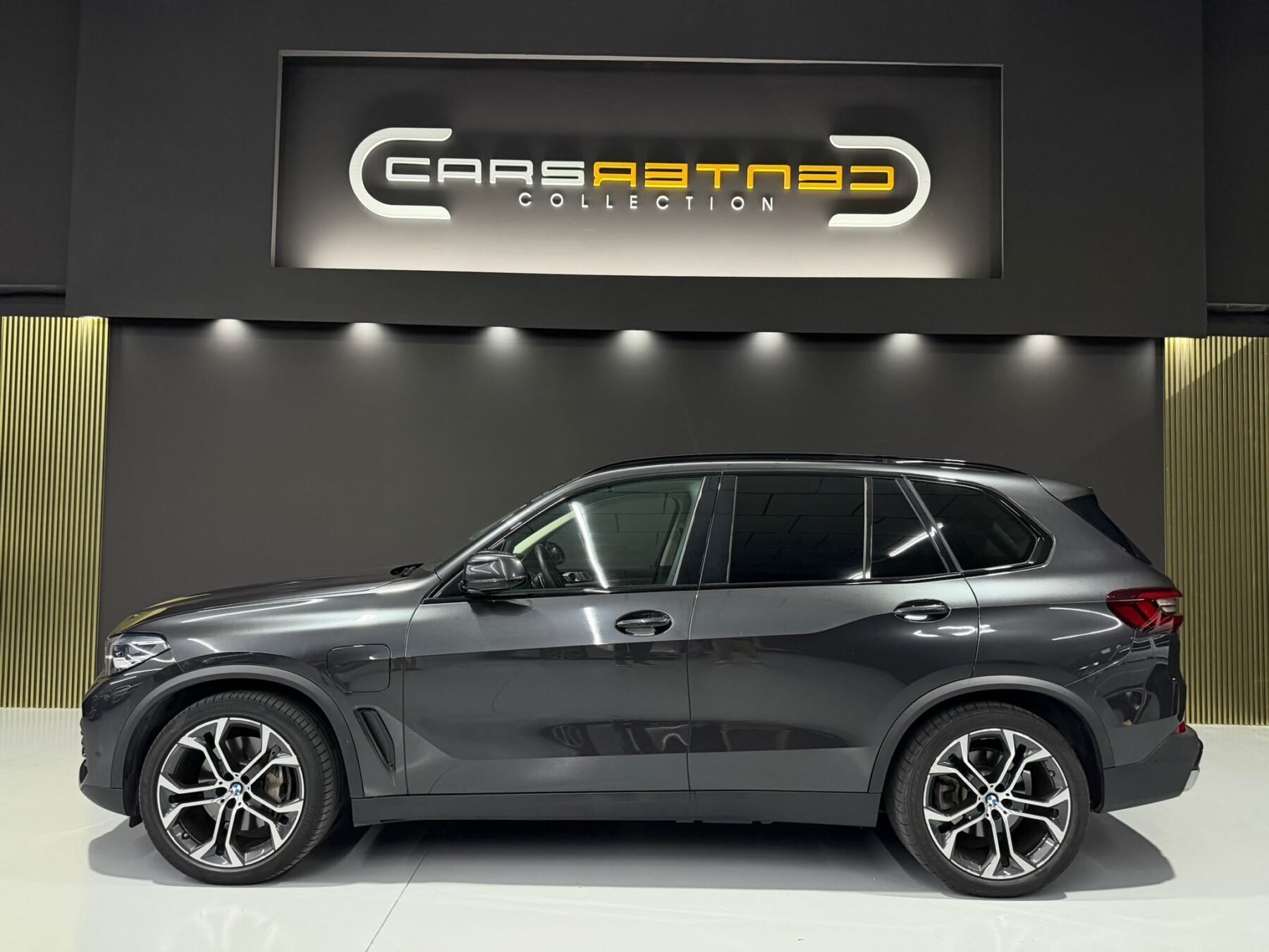 BMW X5 45E