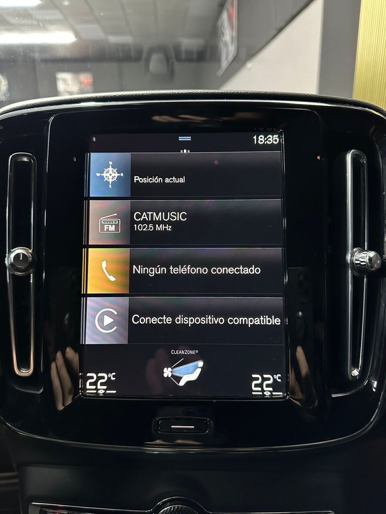 VOLVO XC40 1.5 T5 Twin Recharge Plus R DESING