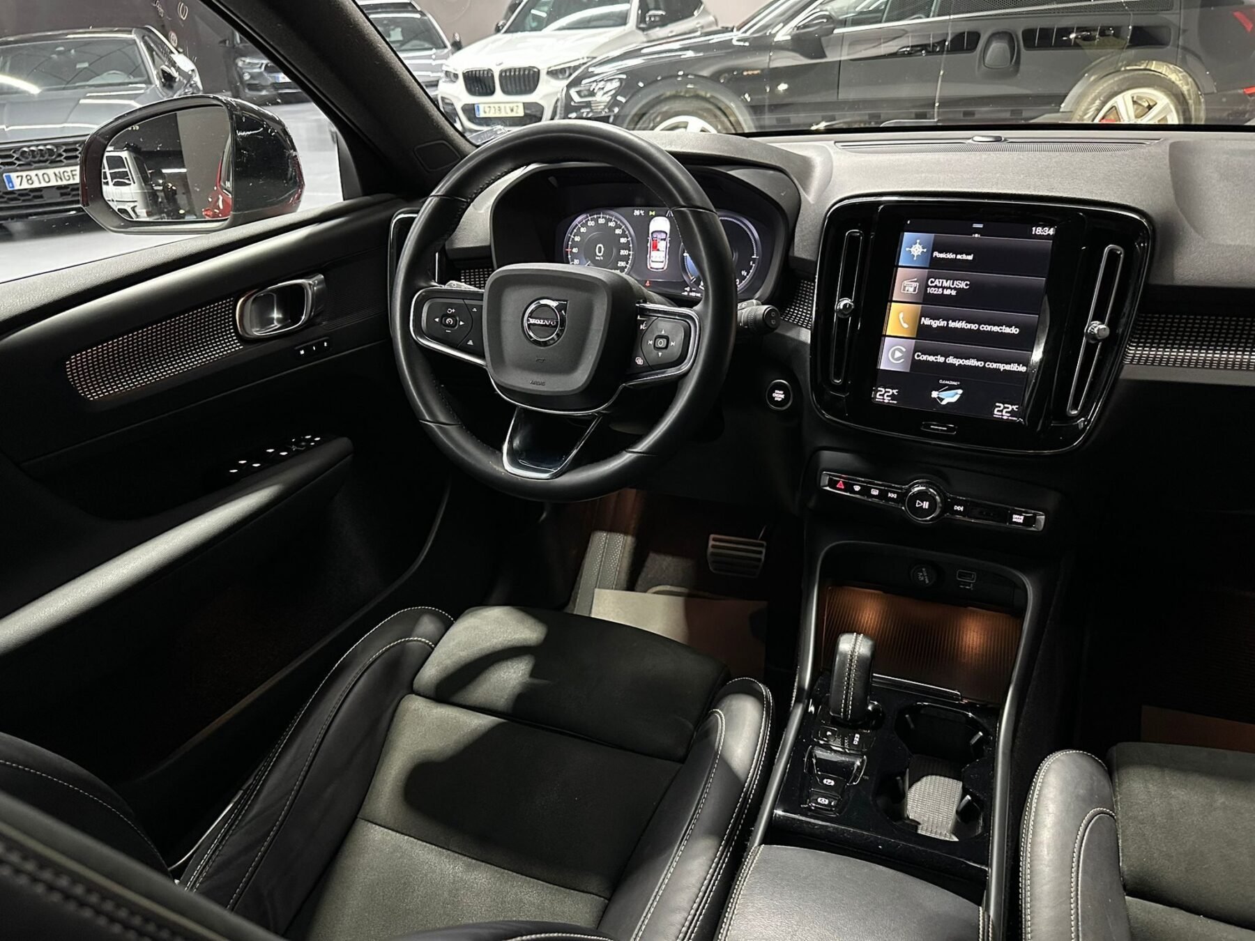 VOLVO XC40 1.5 T5 Twin Recharge Plus R DESING