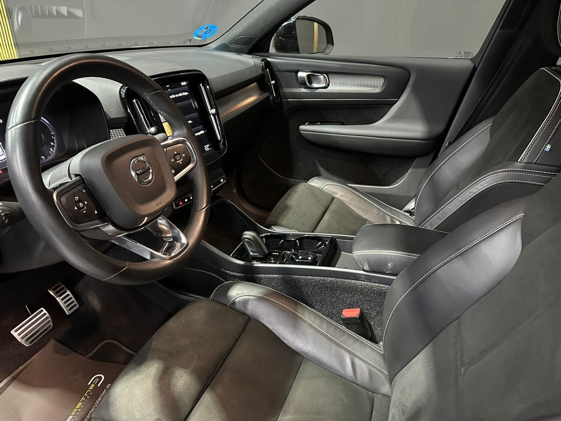 VOLVO XC40 1.5 T5 Twin Recharge Plus R DESING