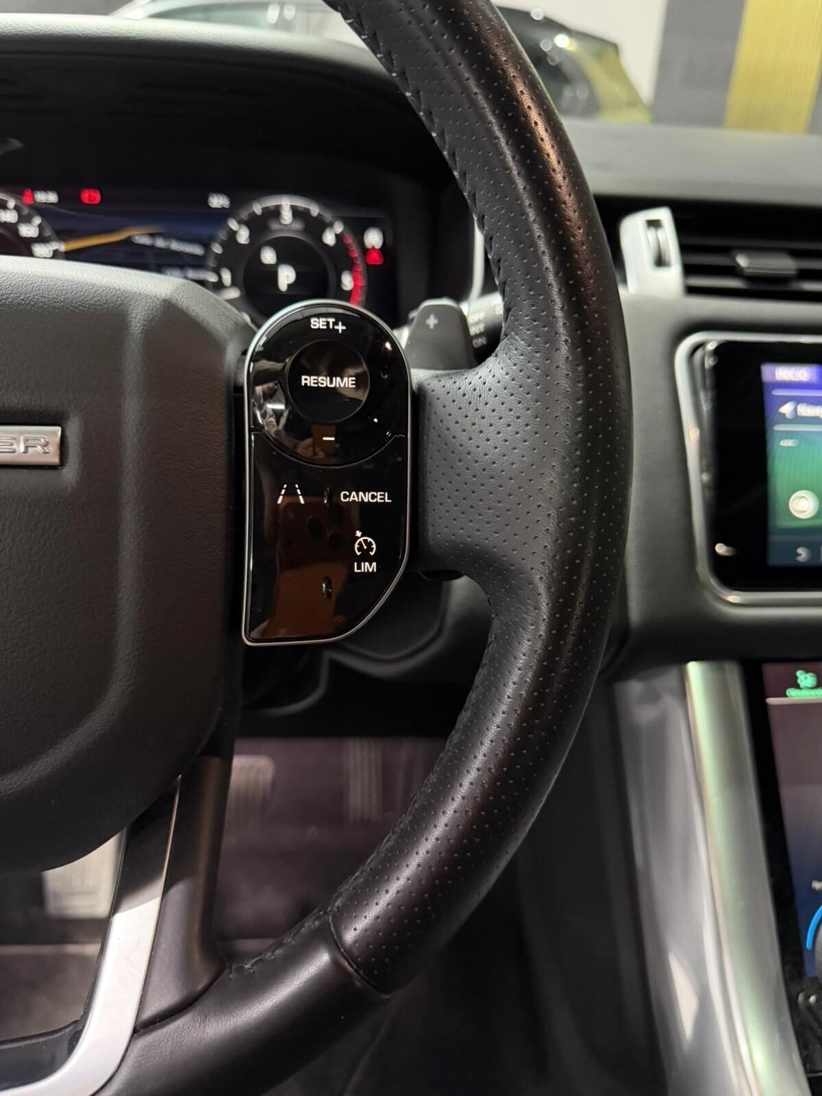 LAND-ROVER 3.0D I6 MHEV AWD Auto HSE