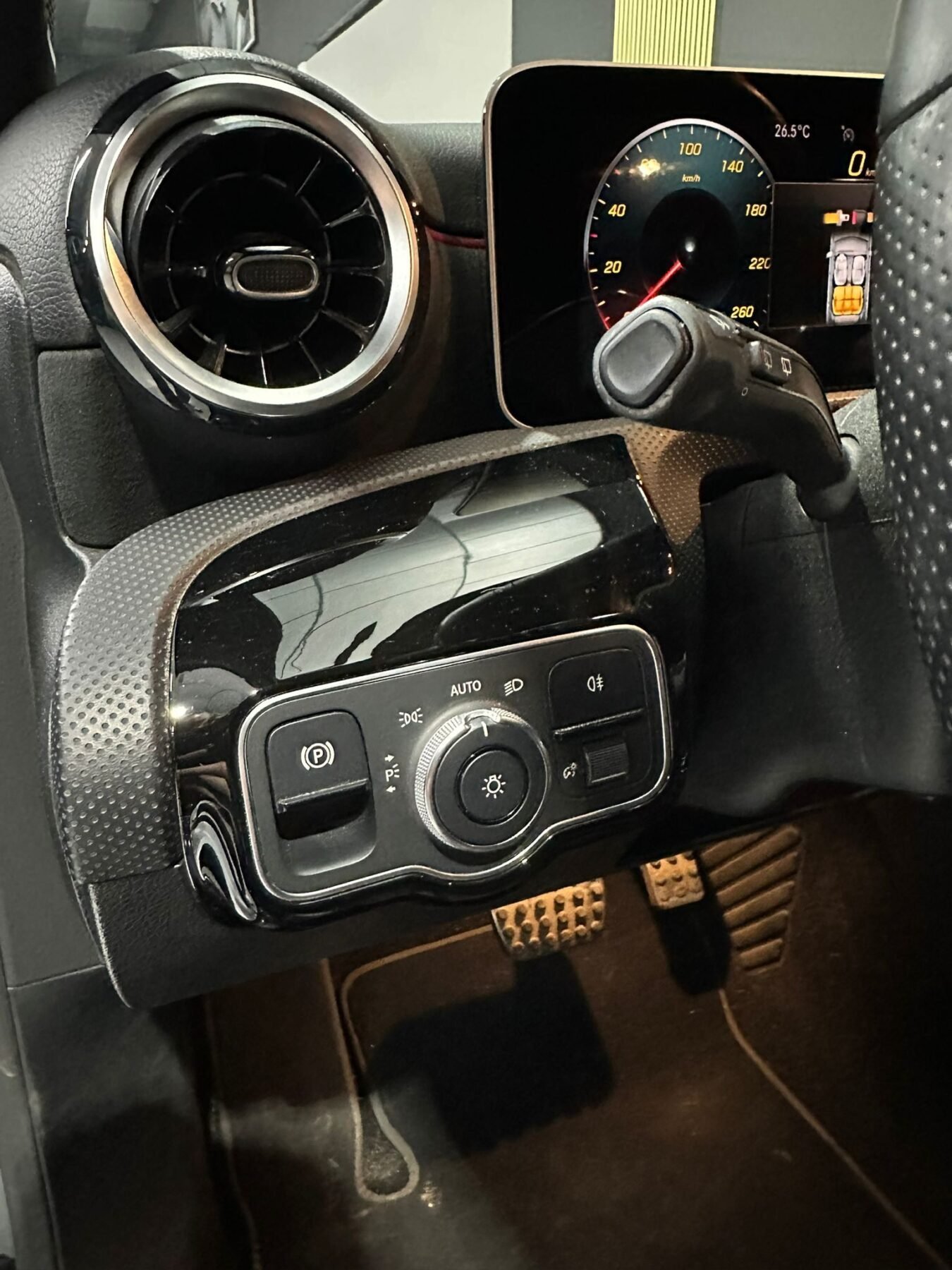 MERCEDES-BENZ CLASE A 180 AMG