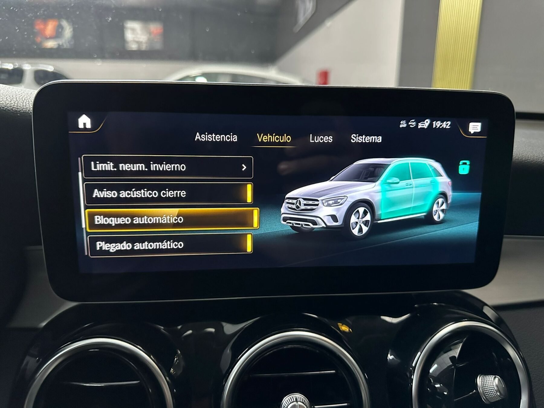 MERCEDES-BENZ GLC 220D 4 MATIC  AMG