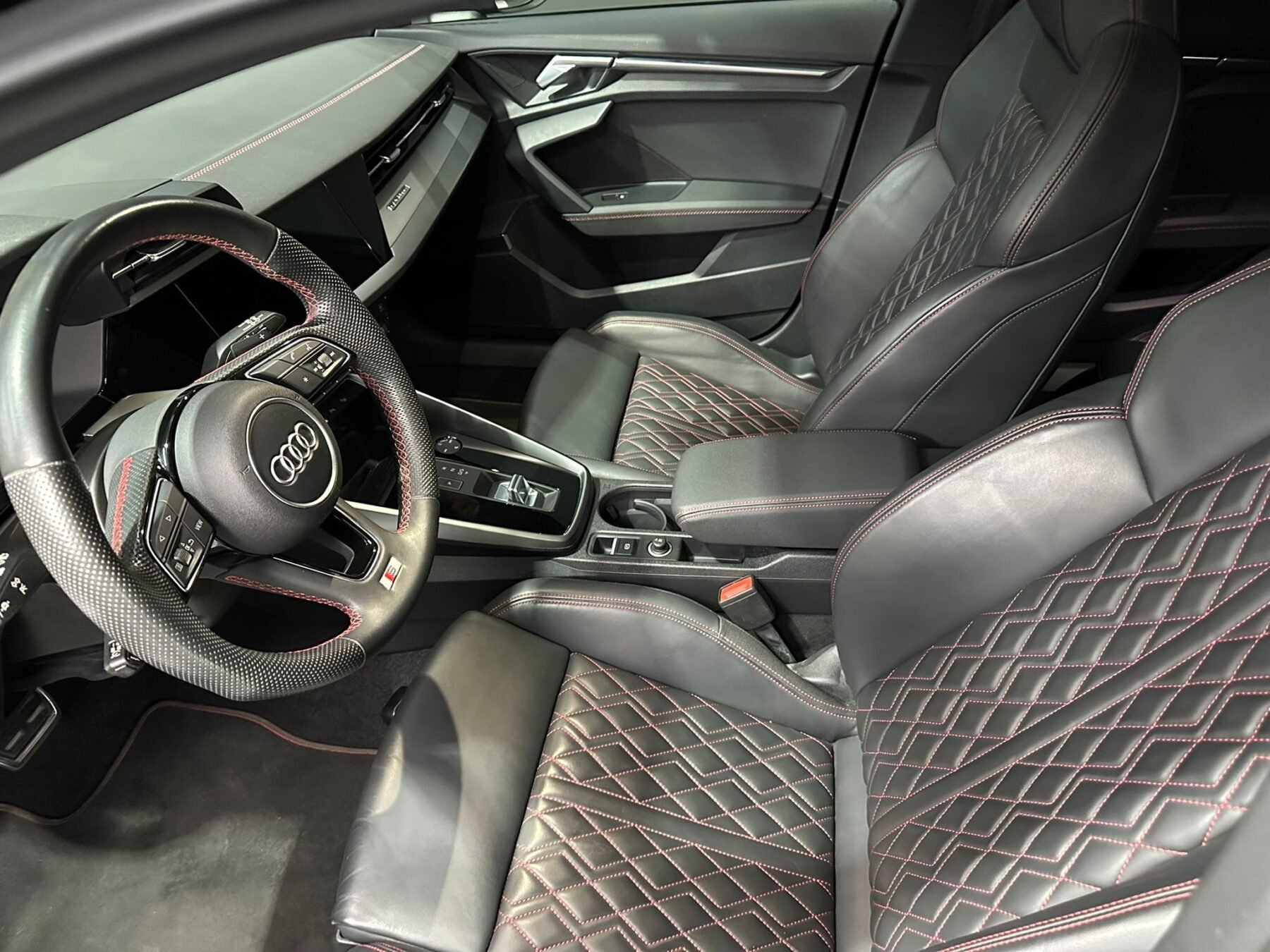 AUDI S3 TFSI quattro S tronic